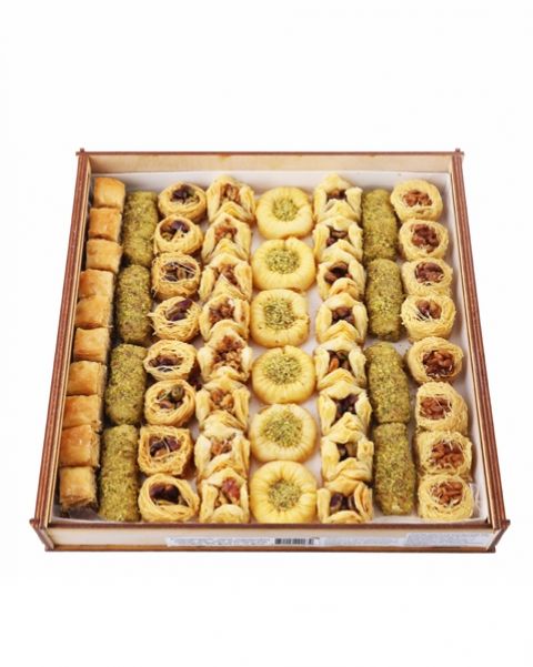 Pakhlava Mix In A Wooden Box - 800g